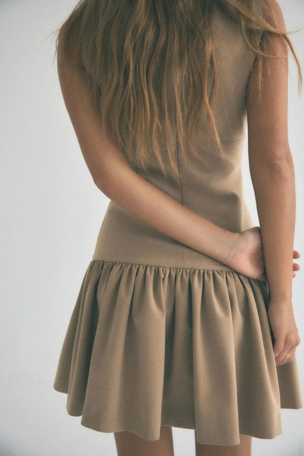 Sophisticated Dress with a Clean Classic Look