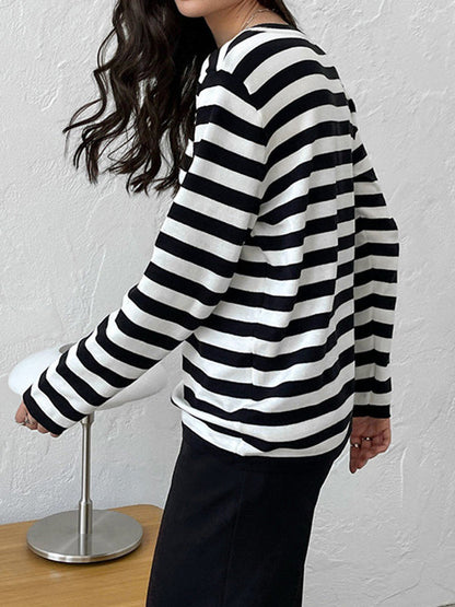 Well Tailored Sweater with a Graceful Silhouette