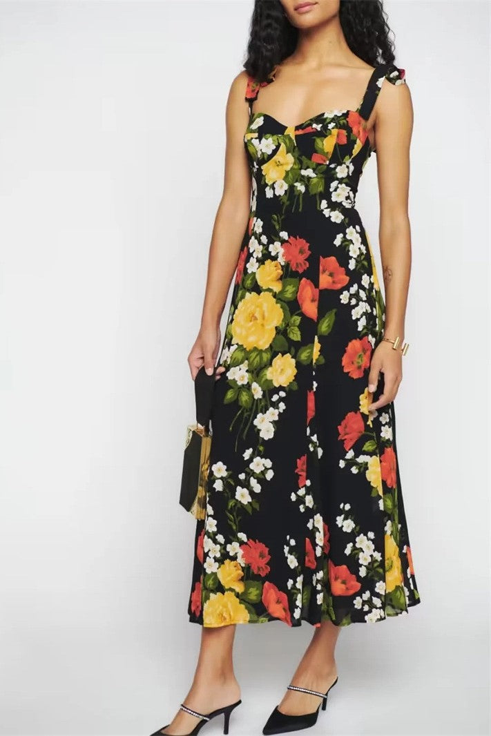 Classic Vintage Dress with a Flattering Fit