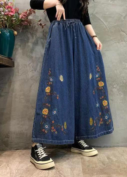 Effortlessly Elegant Pants with a Timeless Design