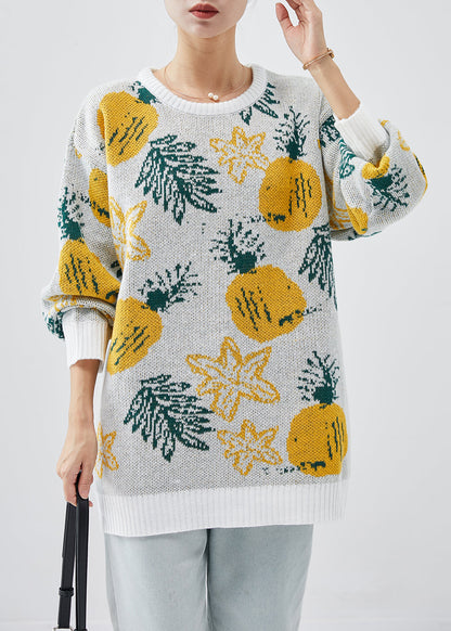 Effortlessly Elegant Sweater with a Timeless Design