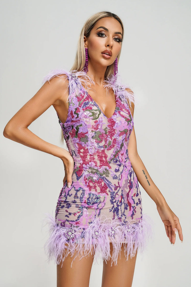 Well Tailored Dress with a Graceful Silhouette