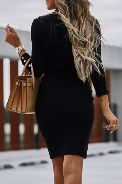 Well Tailored Dress with a Graceful Silhouette