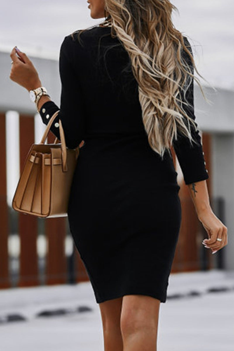 Well Tailored Dress with a Graceful Silhouette
