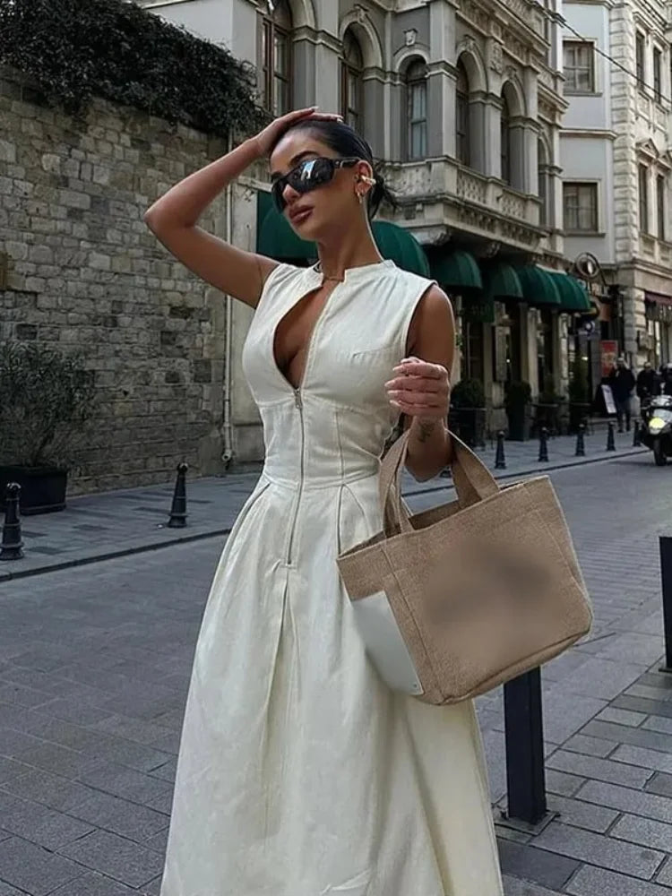 Classic Vintage & Enduringly Stylish Dress
