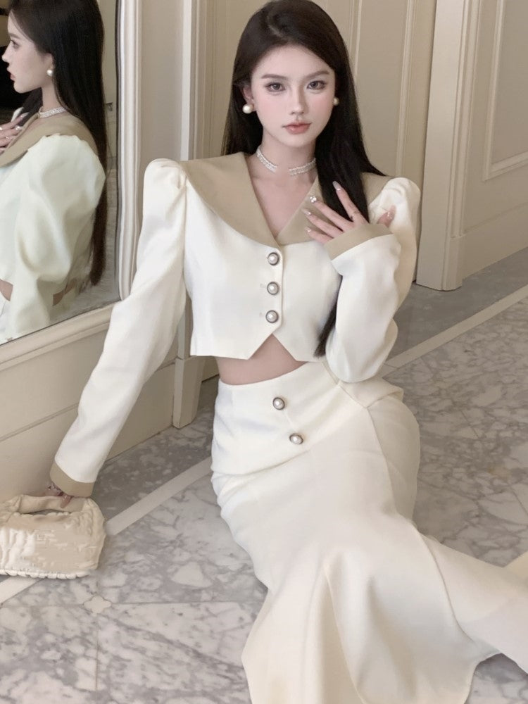 A Vintage Style Coat with Delicate Timeless Details