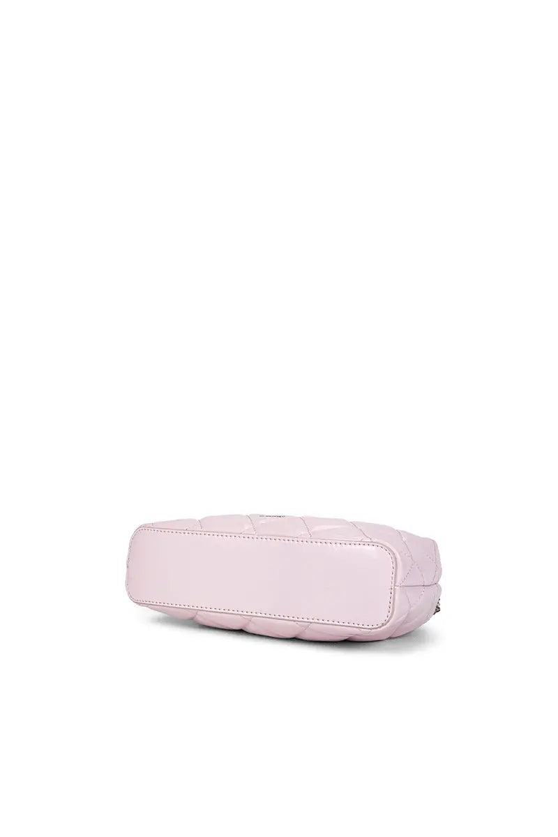 Effortlessly Elegant Bag with a Timeless Design