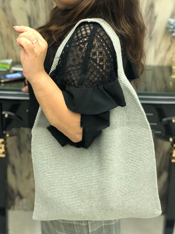 Beautifully Finished Bag in a Timeless Design