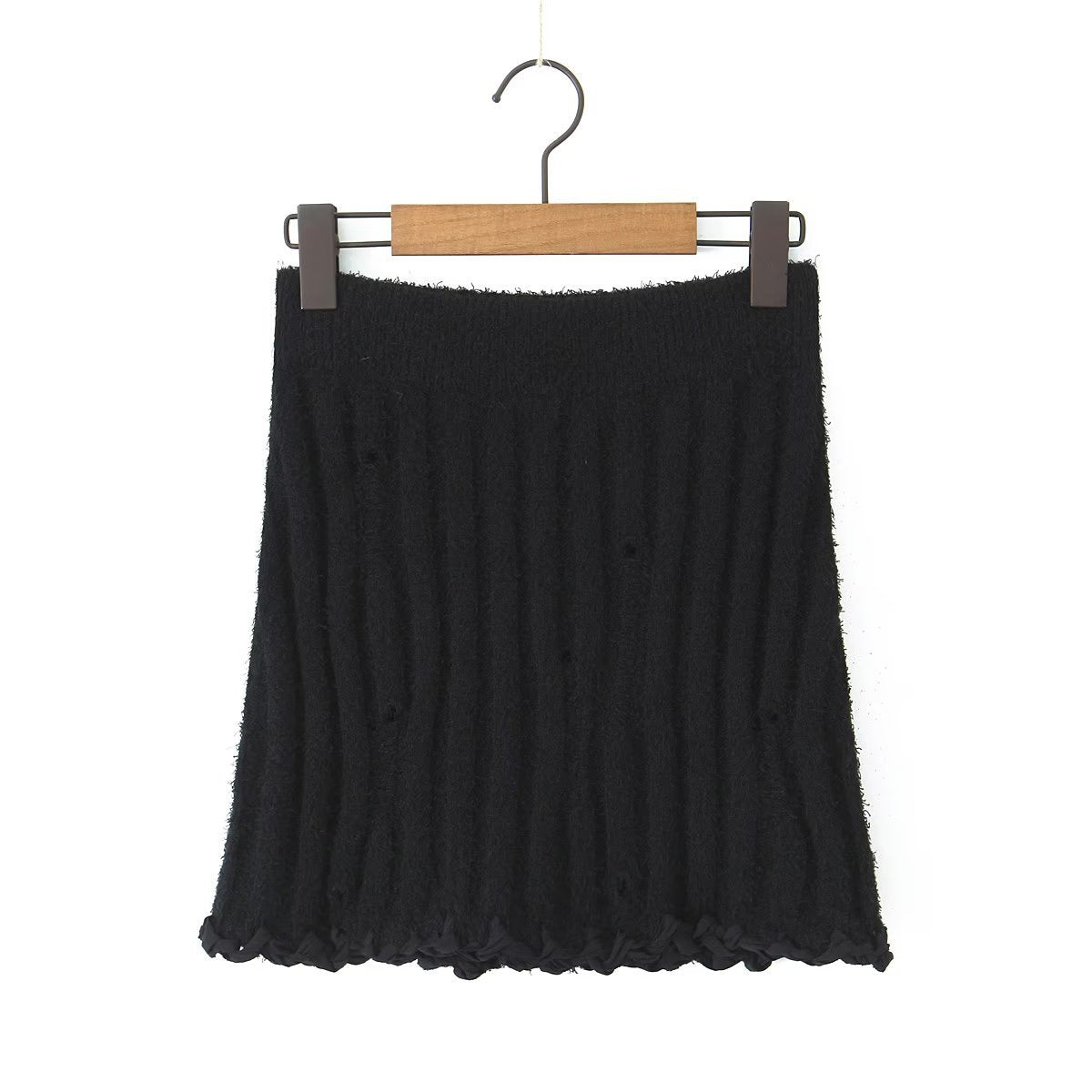 Effortlessly Elegant Sweater with a Timeless Design