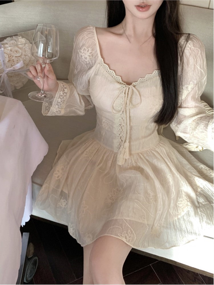 Beautifully Finished Dress in a Timeless Design