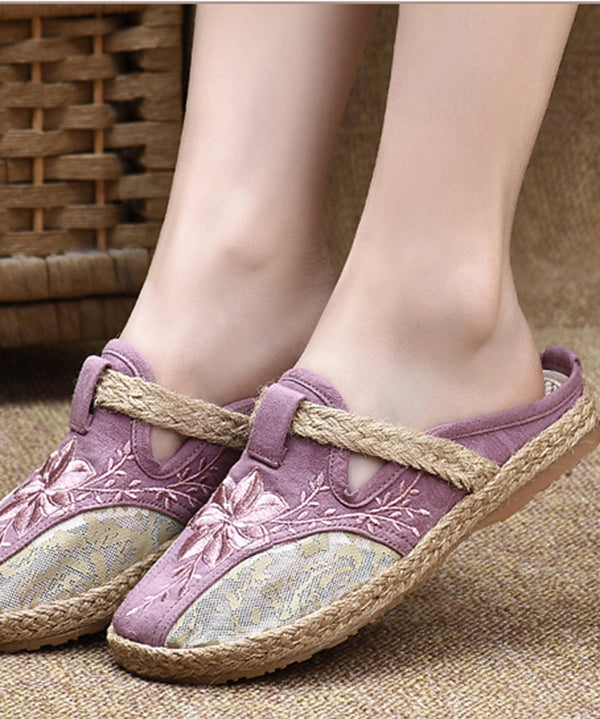 Classic Vintage Sandals with a Flattering Fit