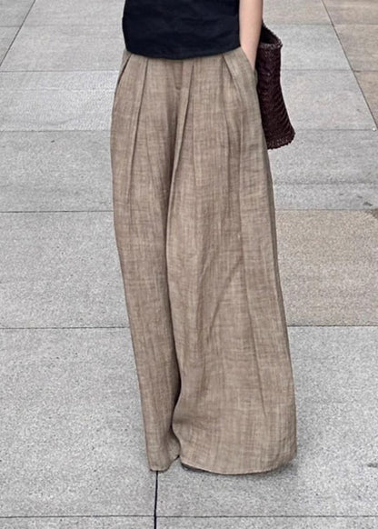 Effortlessly Elegant Pants with a Timeless Design