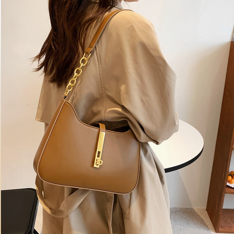 Gracefully Styled Bag for Any Occasion