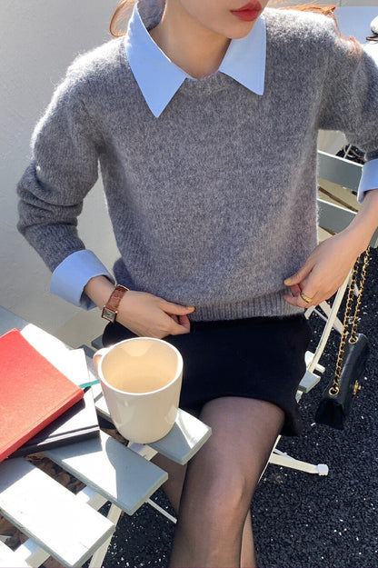 Effortlessly Elegant Sweater with a Timeless Design