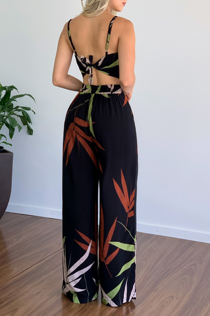 Effortlessly Elegant Garment with a Timeless Design