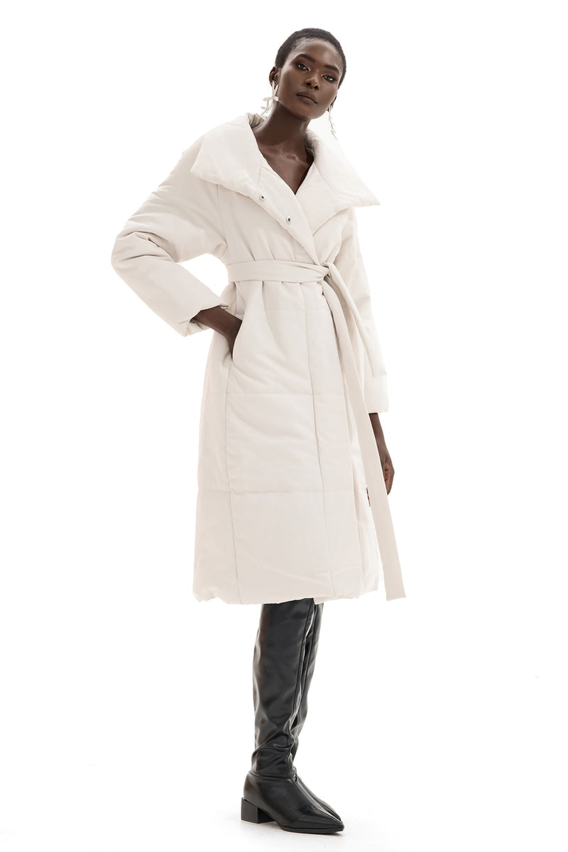 Effortlessly Elegant Coat with a Timeless Design