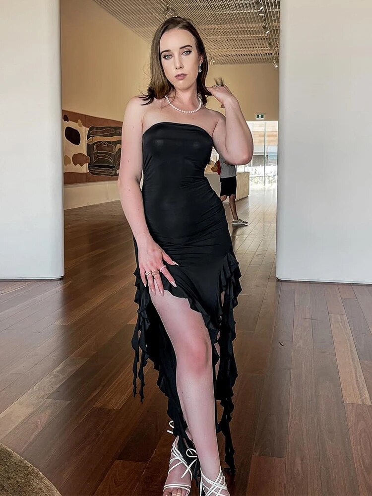 Gracefully Styled Dress for Any Occasion