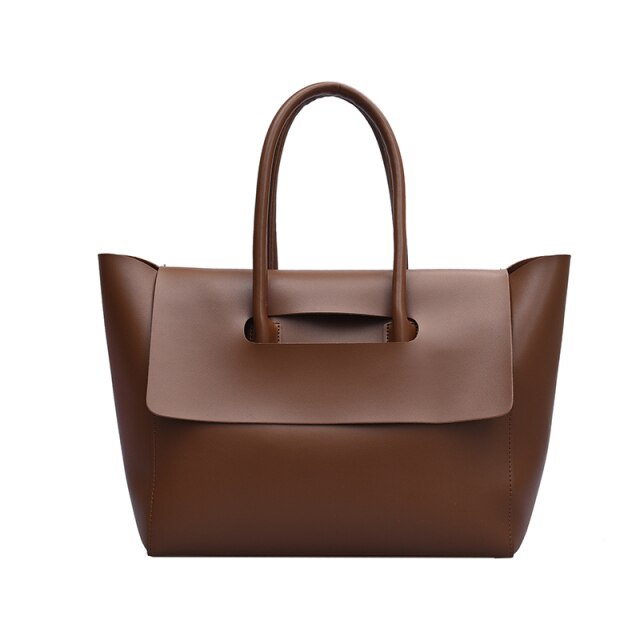 Well Tailored Bag with a Graceful Silhouette