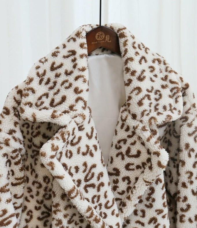 Classic Vintage Coat with a Flattering Fit