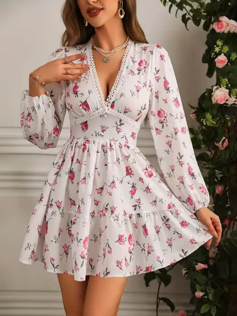 Classic Vintage Dress with a Flattering Fit