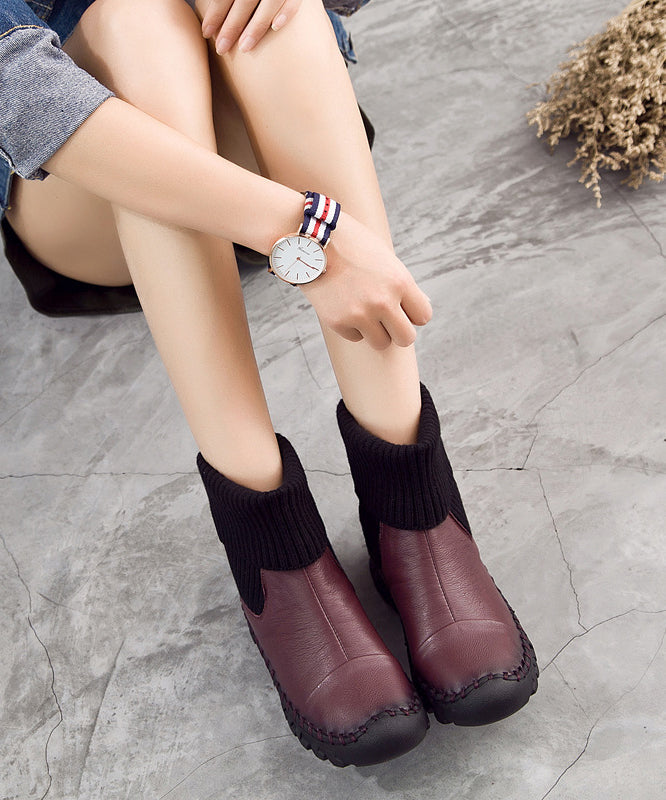 Effortlessly Elegant Boots with a Timeless Design