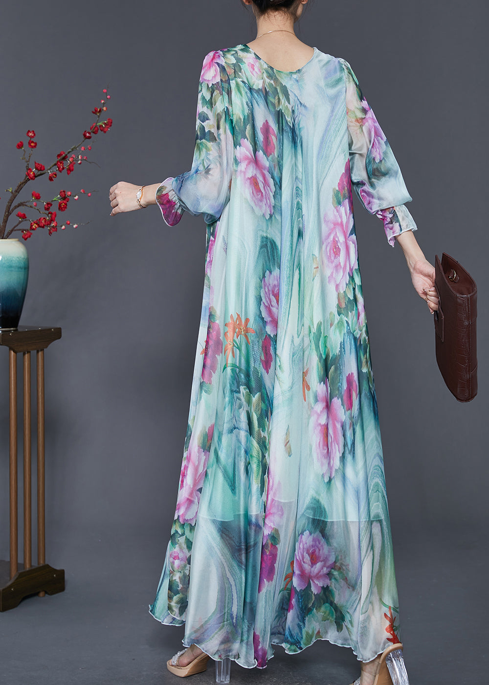 Classic Vintage & Enduringly Stylish Dress