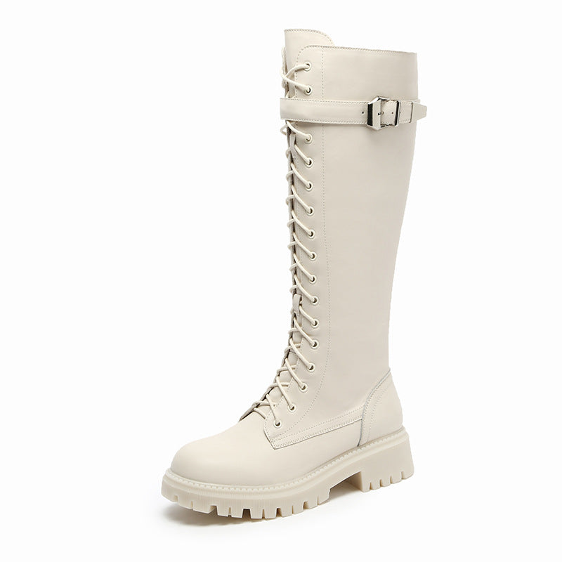 Effortlessly Elegant Boots with a Timeless Design