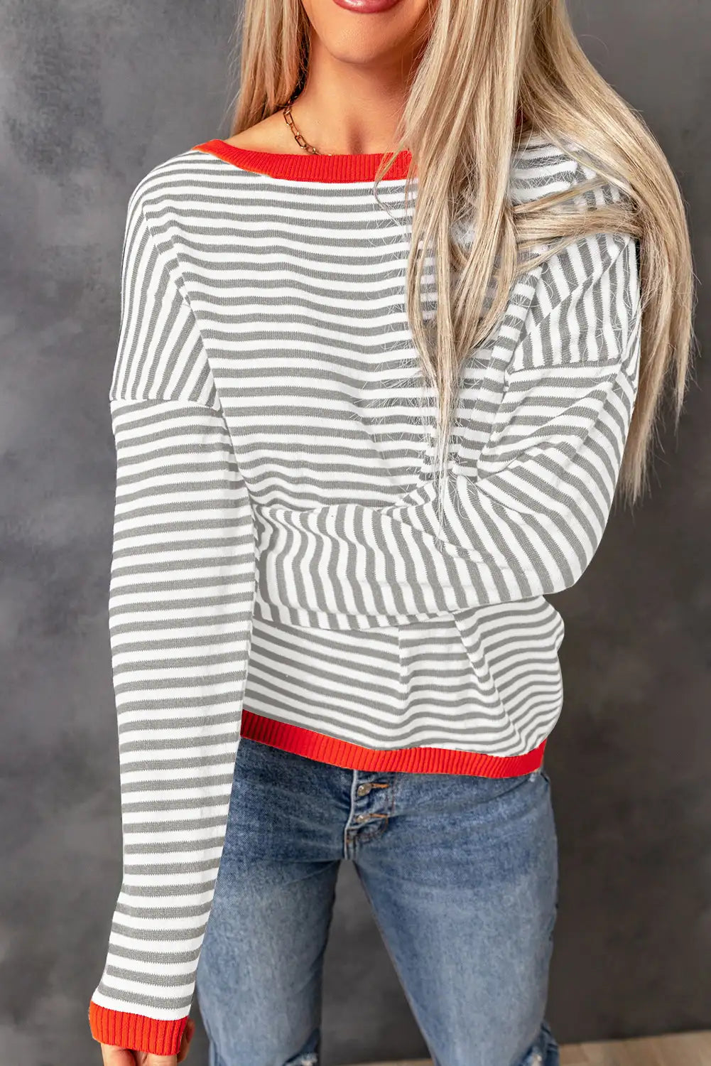 Well Tailored Sweater with a Graceful Silhouette