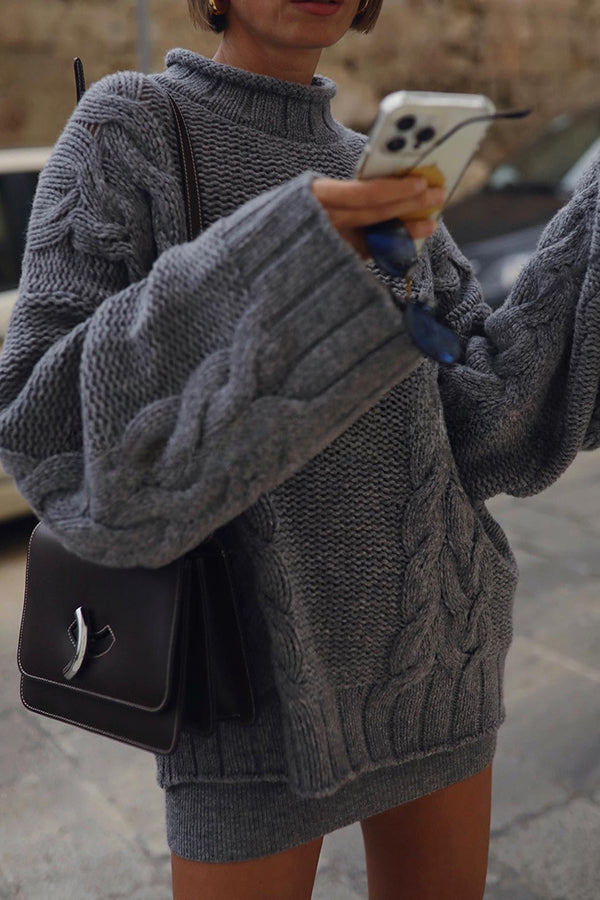 Effortlessly Elegant Sweater with a Timeless Design