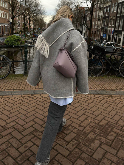 Effortlessly Elegant Coat with a Timeless Design