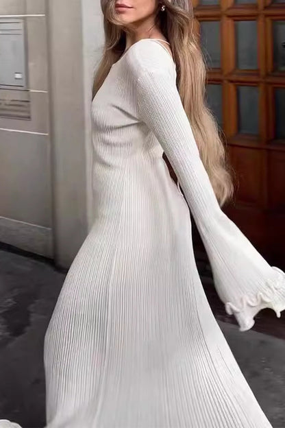 Sophisticated Dress with a Clean Classic Look