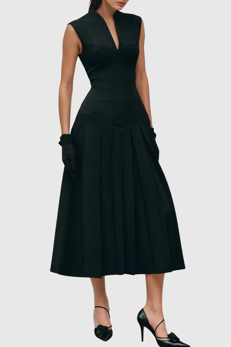 Effortlessly Elegant Dress with a Timeless Design