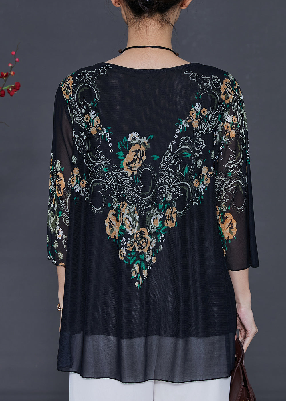 Elegantly Styled Blouse for Everyday Wear
