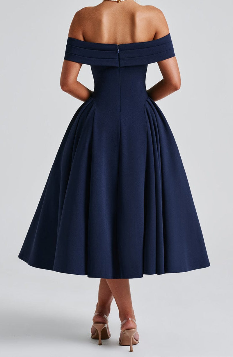 Polished Dress with an Effortless Classic Look