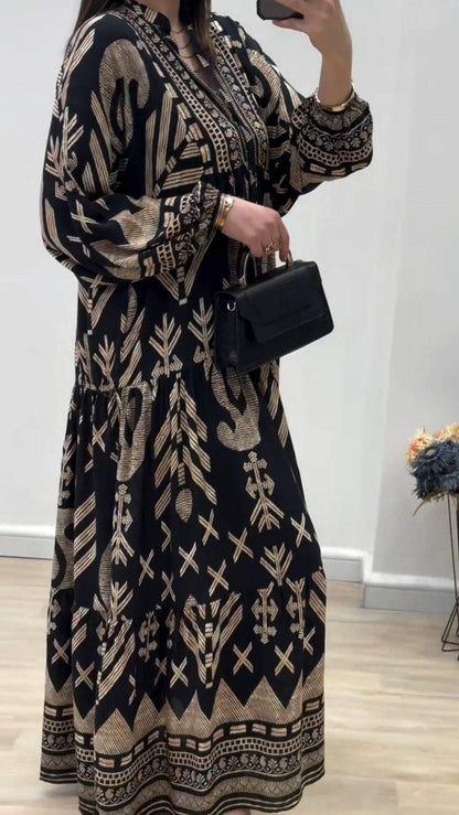 Effortlessly Elegant Dress with a Timeless Design