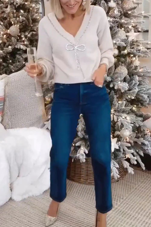Classic Vintage Sweater with a Flattering Fit