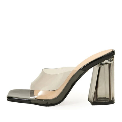 Polished Heels with an Effortless Classic Look