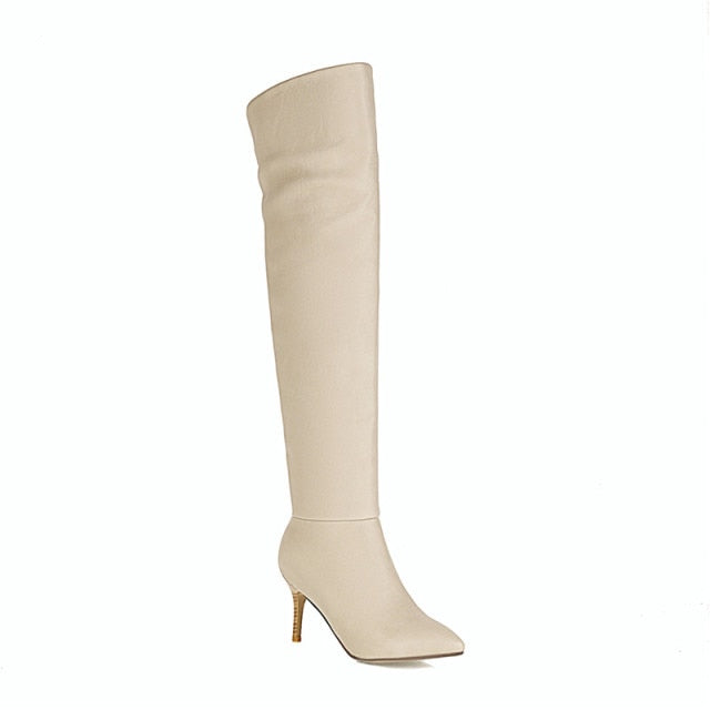 Effortlessly Elegant Garment with a Timeless Design