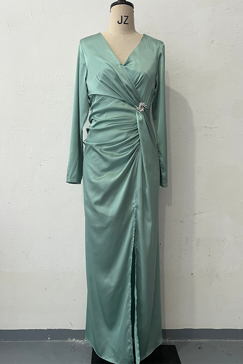 Polished Dress with an Effortless Classic Look