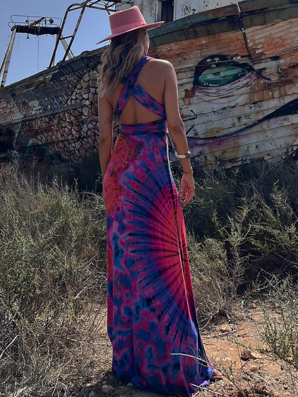 Gracefully Styled Dress for Any Occasion