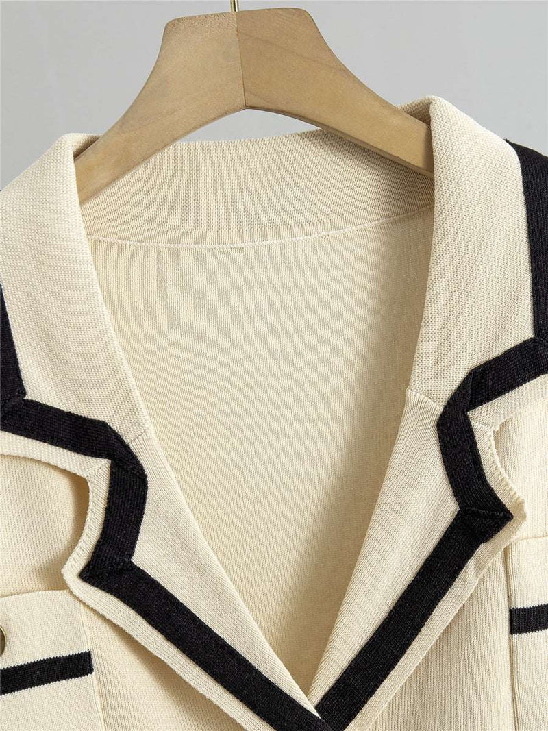 Well Tailored Cardigan with a Graceful Silhouette