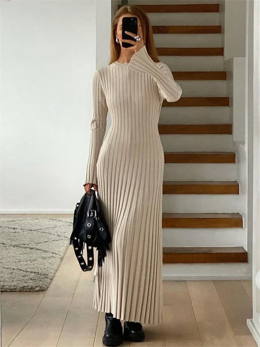 Sophisticated Dress with a Clean Classic Look