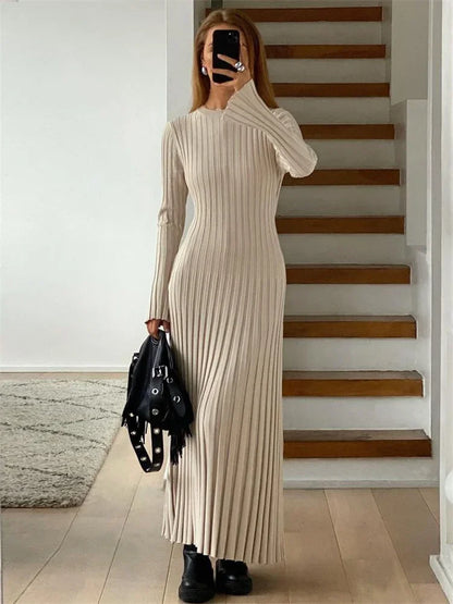 Effortlessly Elegant Dress with a Timeless Design