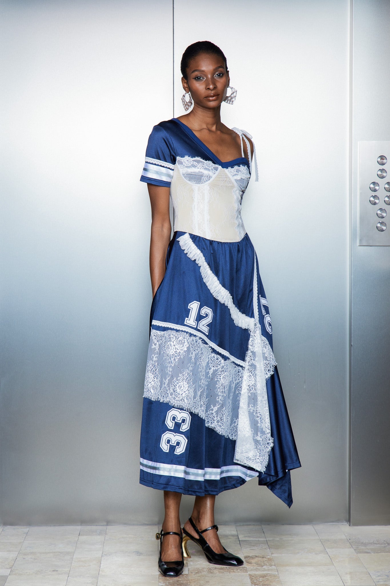 Beautifully Finished Dress in a Timeless Design
