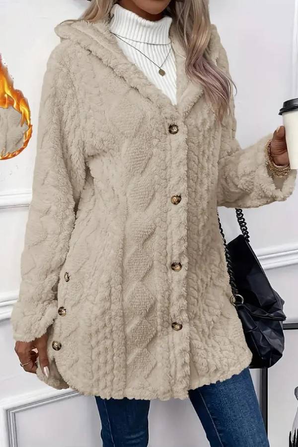 Well Tailored Coat with a Graceful Silhouette
