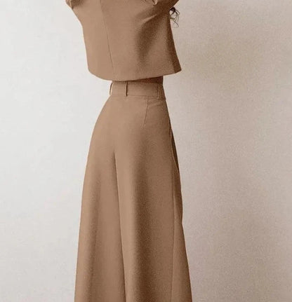 Sophisticated Garment with a Clean Classic Look