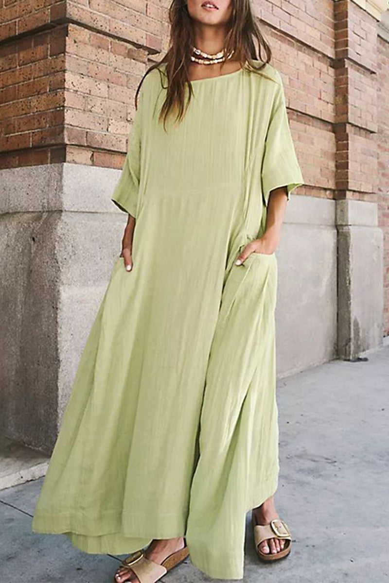 Effortlessly Elegant Dress with a Timeless Design