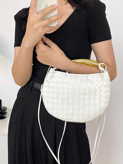 Well Tailored Bag with a Graceful Silhouette