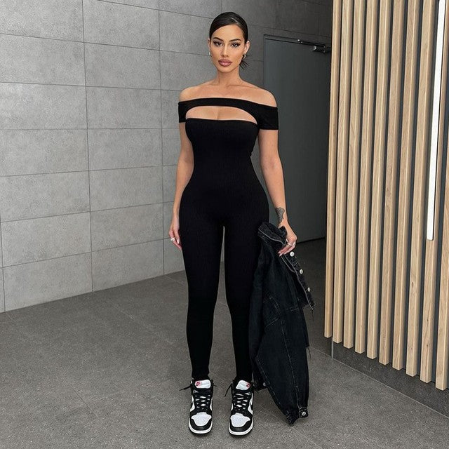Sophisticated Garment with a Clean Classic Look