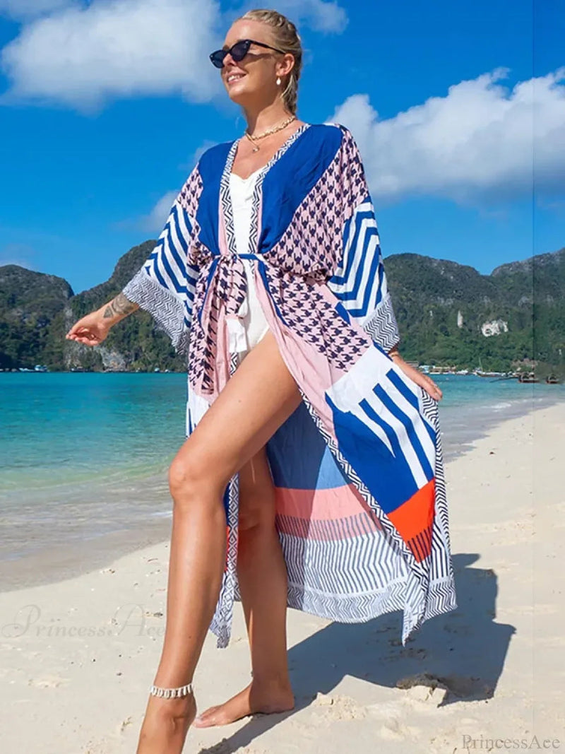 Well Tailored Bikini with a Graceful Silhouette